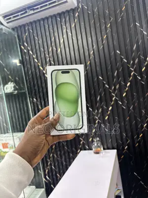 New Apple iPhone 15 128 GB Green