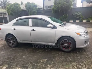 Toyota Corolla LE 4dr Sedan (1.8L 4cyl 4A) 2010 Silver