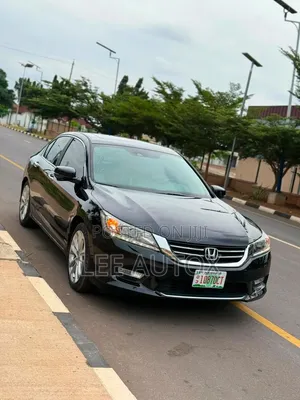 Honda Accord Touring V-6 4dr Sedan (3.5L 6cyl 6A) 2015 Black