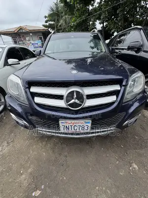 Mercedes-Benz GLK-Class Base GLK 350 4dr AWD 4MATIC (3.5L 6cyl 7A) 2015