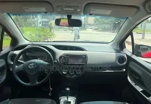 Toyota Yaris LE Hatchback 5dr 2015 Red