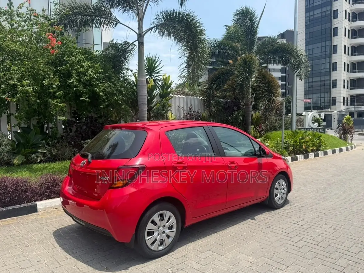 Toyota Yaris LE Hatchback 5dr 2015 Red