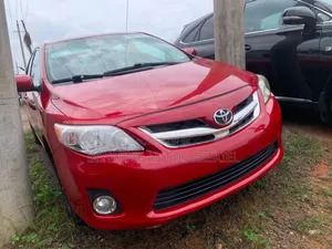 Toyota Corolla 2013 Red