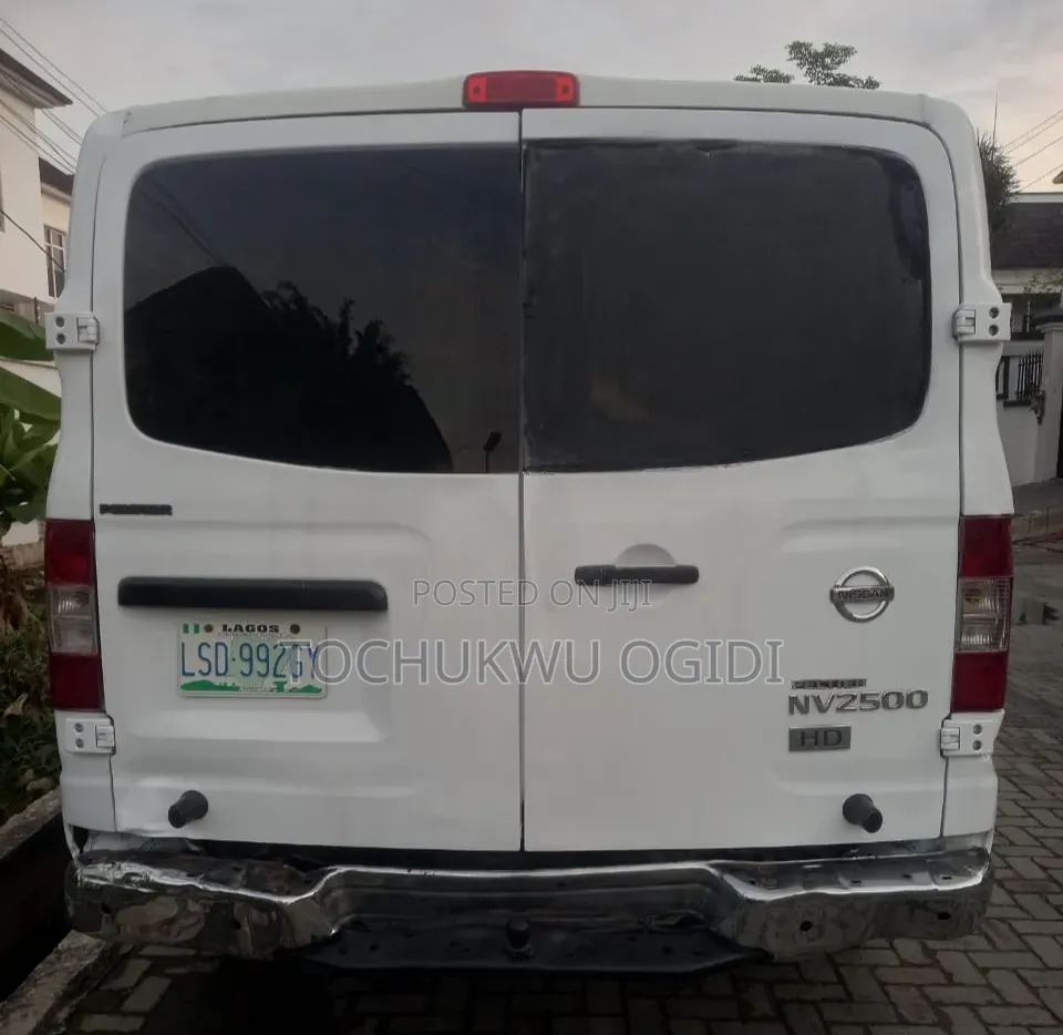 Nissan NV200 2011 White