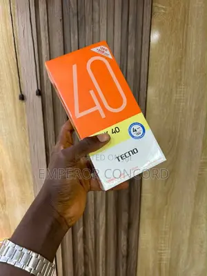 Tecno Spark 40 128 GB Silver