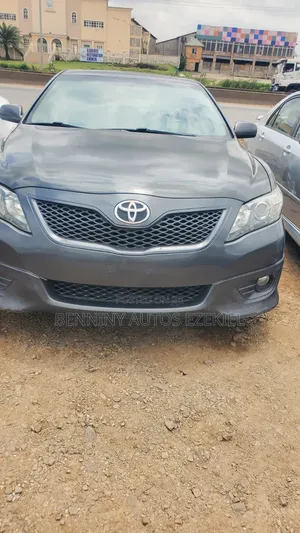 Toyota Camry 2010 Gray
