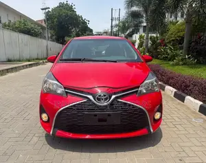 Toyota Yaris LE Hatchback 5dr 2015 Red