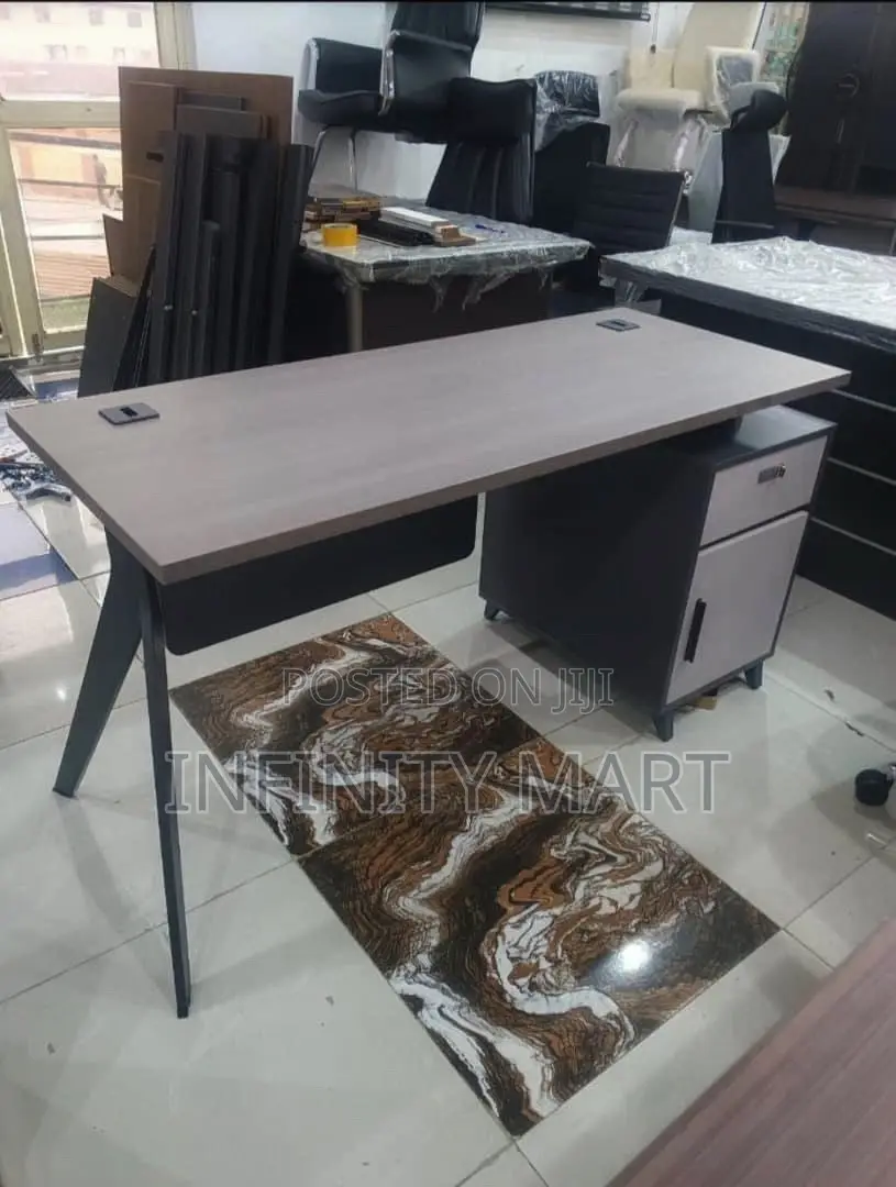 Executive Office Table (1.2 Meter).