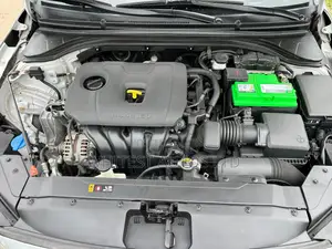 Hyundai Elantra SE 2021 Silver