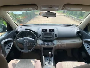 Toyota RAV4 2.4 2008 Green