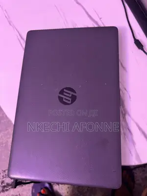 Laptop HP 250 G8 4GB Intel SSD 128GB