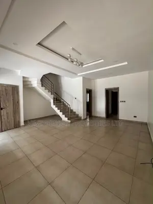 4bdrm Duplex in Lekki Phase 2 for rent