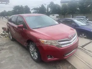 Toyota Venza 2010 Red
