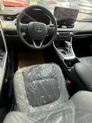 Toyota RAV4 2023 White