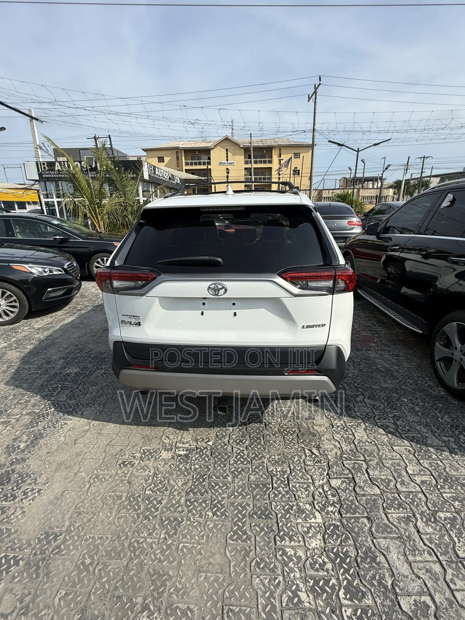 Toyota RAV4 2023 White