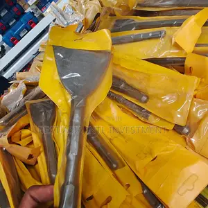 Wide Flat Spade Chisel