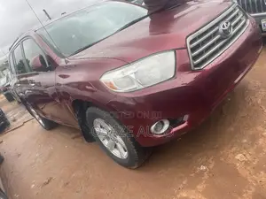 Toyota Highlander 2010 Red