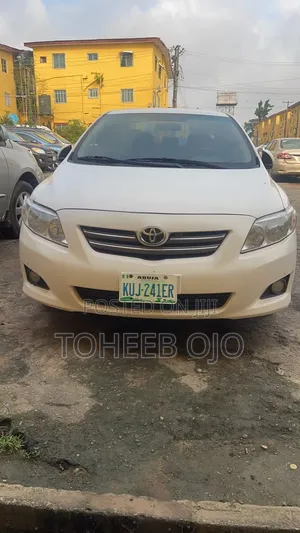 Toyota Corolla 2009 White