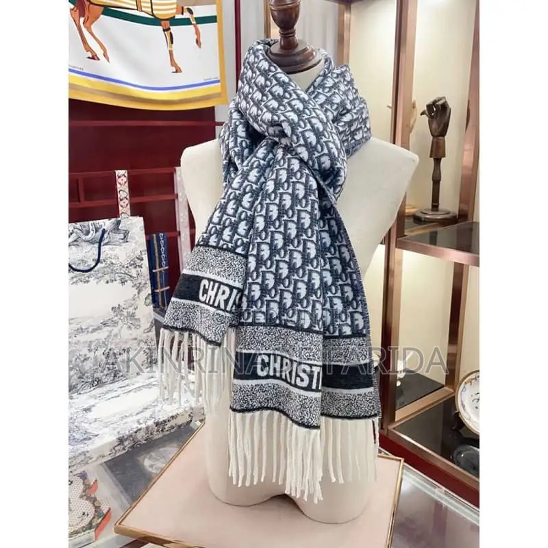 Thick Shawl