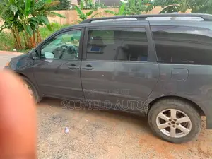 Toyota Sienna XLE FWD 2009 Black