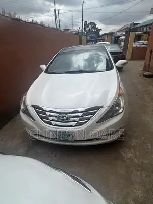 Hyundai Sonata GLS Sedan FWD (2.4L 4cyl 6A) 2011 White