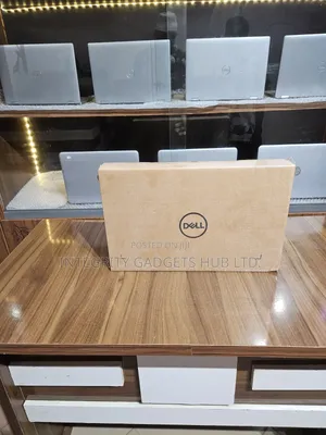New Laptop Dell Latitude 3310 8GB Intel Core i3 SSD 128GB
