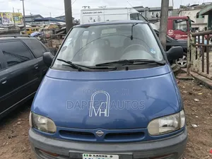 Nissan Serena 2000 Blue
