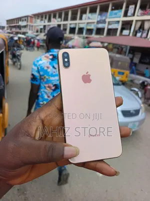 Apple iPhone XS Max 64 GB Gold