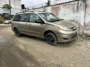 Toyota Sienna 2006 Silver