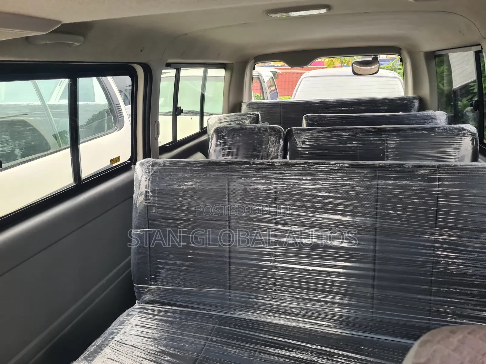Toyota HiAce 2010 White