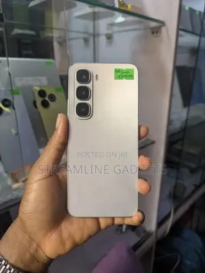 Infinix Hot 60i 128 GB Silver