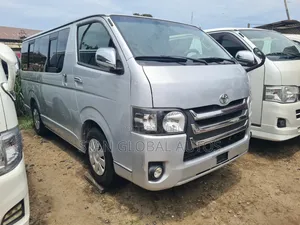 Toyota HiAce 2012 Silver