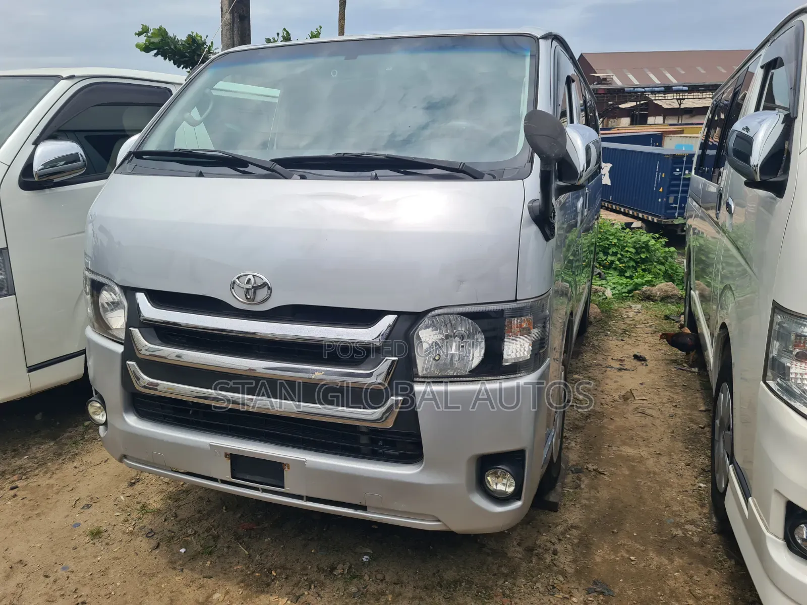 Toyota HiAce 2012 Silver