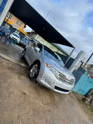 Toyota Venza 2011 Silver