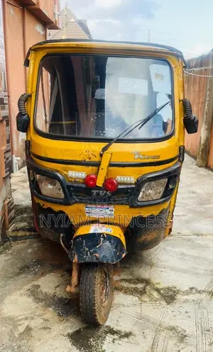 Tricycle 2022 Yellow