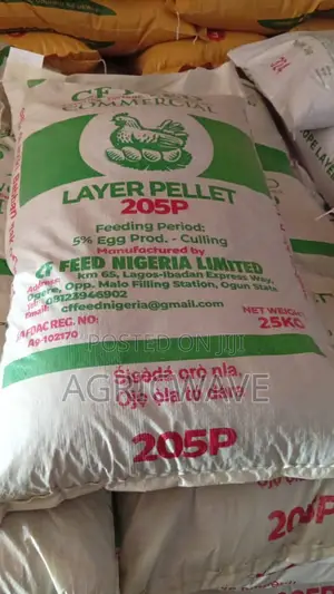 Chicken and Turkey Feeds (Growers and Layers)