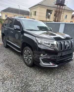 Toyota Land Cruiser Prado 2023 Black