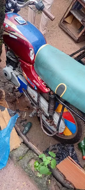 Bajaj Boxer 2022 Red