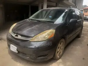 Toyota Sienna 2006 Gray