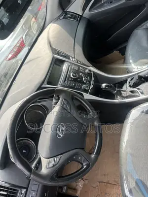 Hyundai Sonata Limited Sedan FWD (2.4L 4cyl 6A) 2011 Gray
