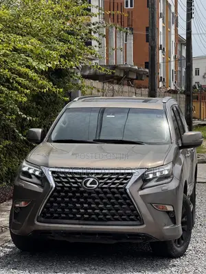 Lexus GX 2014 Gold
