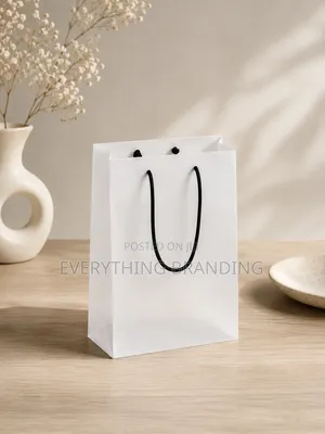 A5 White Kraft Paper Bag With Rope Handle for Gifts Shopping