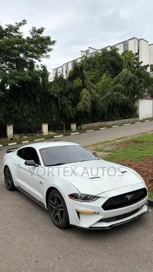 Ford Mustang GT Fastback 2019 White
