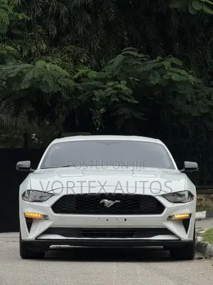 Ford Mustang GT Fastback 2019 White