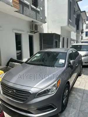 Hyundai Sonata Base Sedan FWD (2.4L 4cyl 6A) 2016 Gray