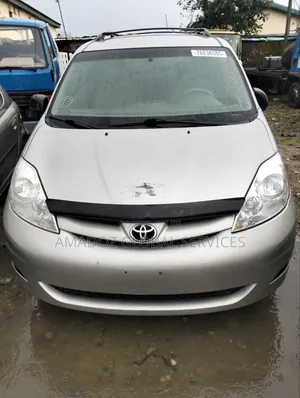 Toyota Sienna 2006 Silver