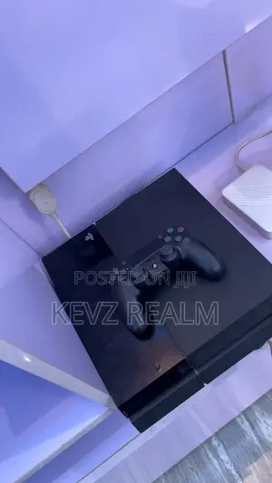 Used Play Station 4
