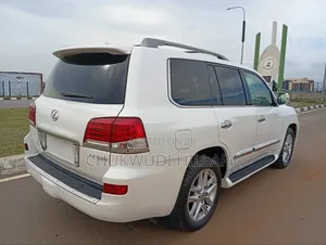Lexus LX 2015 White