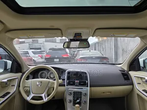 Volvo XC60 2012 White