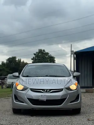 Hyundai Elantra SE 4dr Sedan (1.8L 4cyl 6M) 2015 Silver
